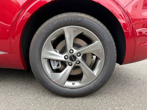 Used 2026 Genesis GV70 2.5T Advanced image 9