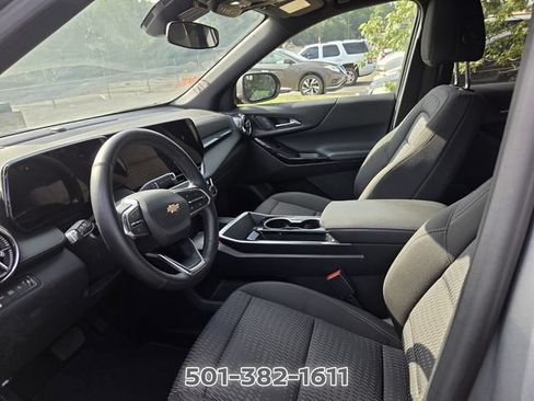 Used 2025 Chevrolet Equinox LT AWD/4WD image 8