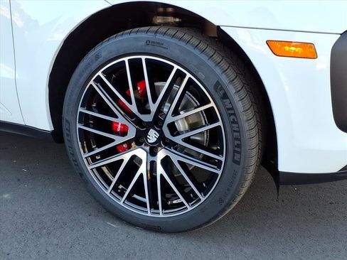 New 2026 Porsche Macan S image 32