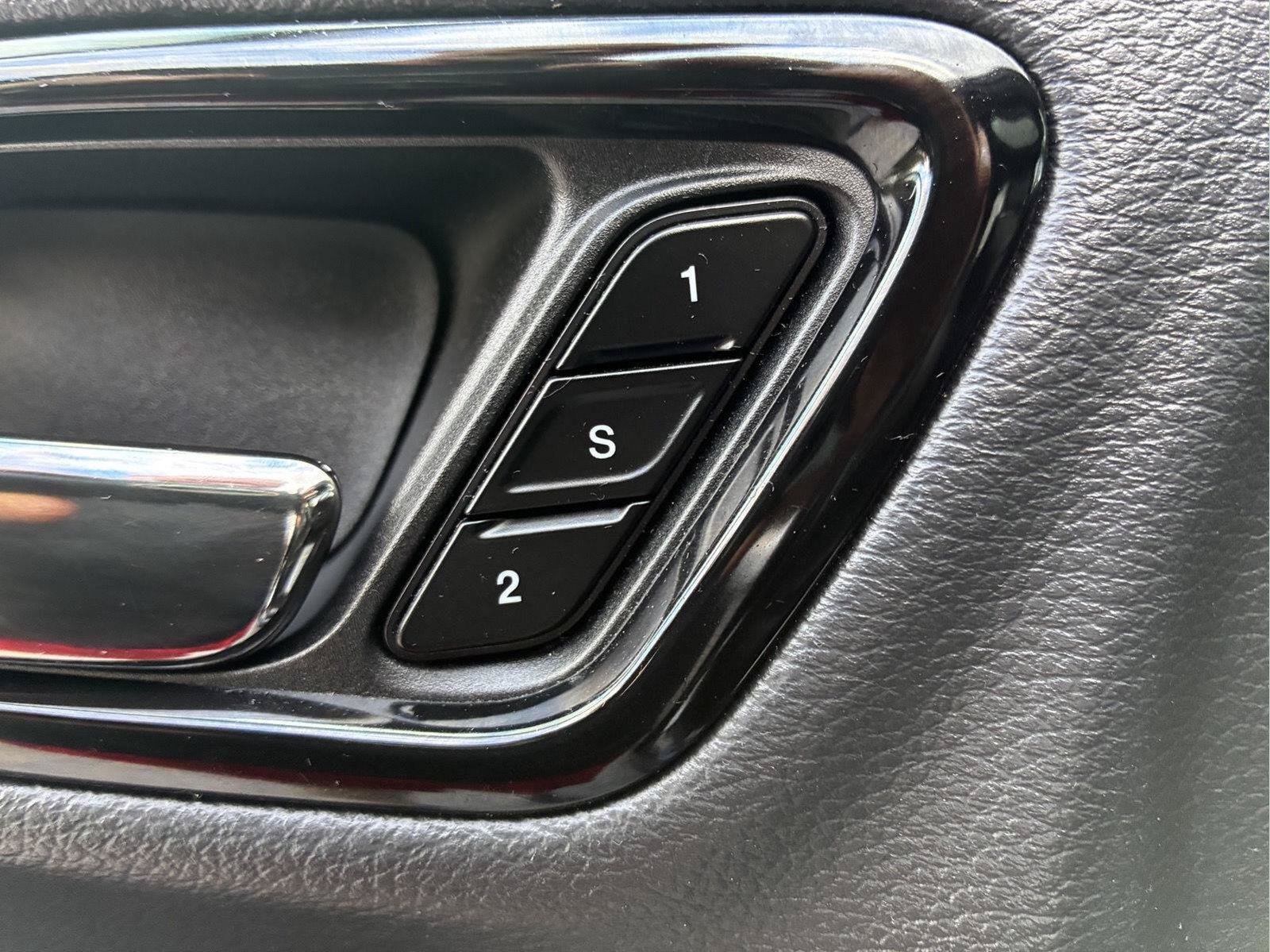 Used 2025 Dodge Durango R/T AWD/4WD image 18