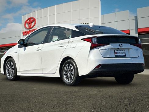 Certified 2022 Toyota Prius XLE w/ Premium Convenience Package FWD image 5