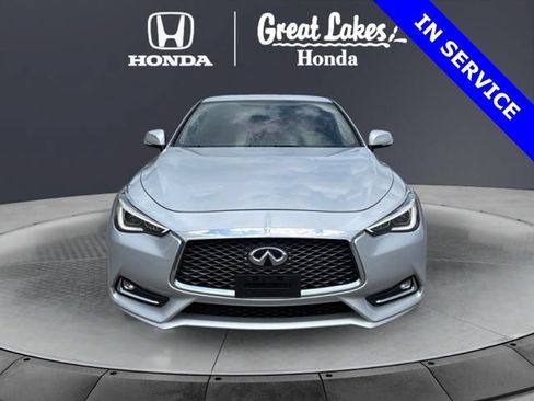 Used 2018 INFINITI Q60 Red Sport 400 w/ Sensory Package 3.0T Sport AWD/4WD image 8