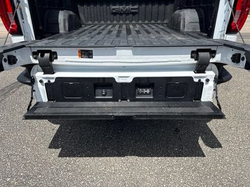 Used 2025 GMC Sierra 1500 AT4X AWD/4WD image 5