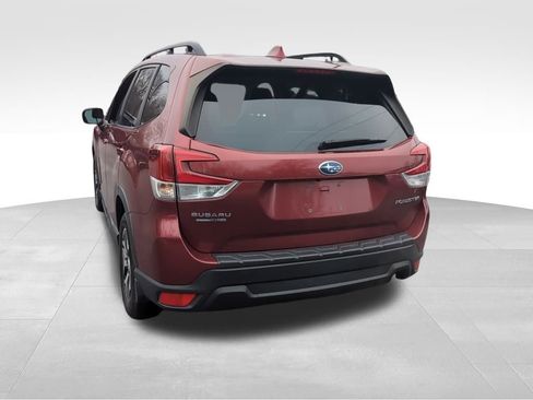 Used 2023 Subaru Forester Premium image 6