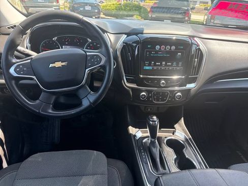 Used 2018 Chevrolet Traverse LT AWD/4WD image 25