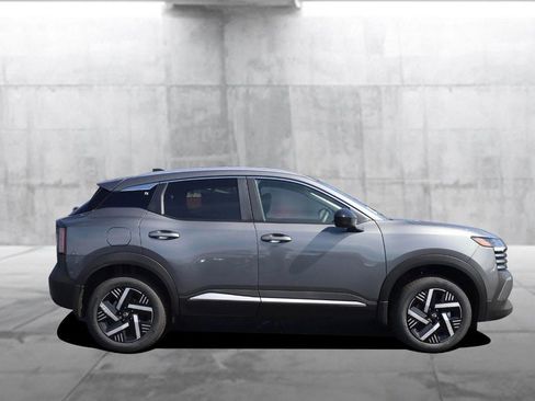New 2026 Nissan Kicks SV w/ SV Premium Package image 5