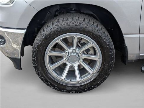 Used 2019 RAM 1500 Big Horn image 9