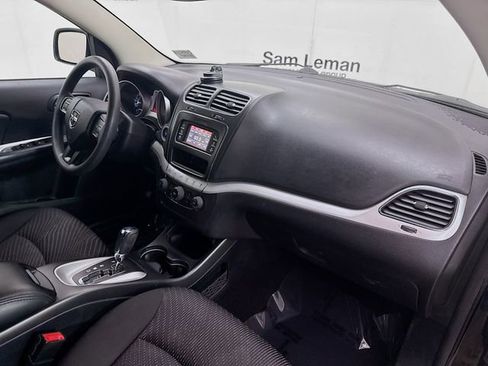 Used 2016 Dodge Journey SXT w/ Comfort/Convenience Group image 29