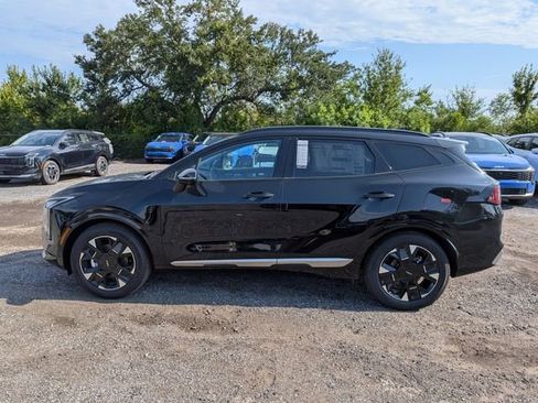 New 2026 Kia Sportage SX FWD image 3