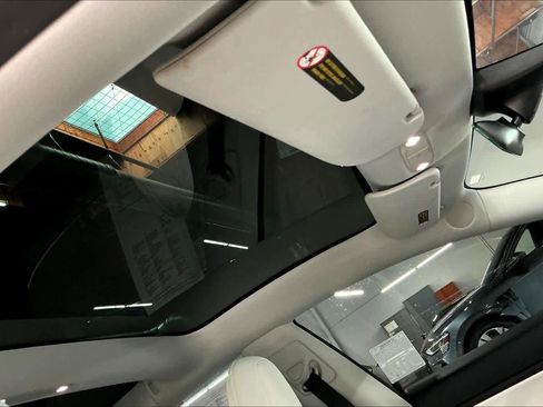 Used 2020 Tesla Model 3 Standard Range Plus image 24