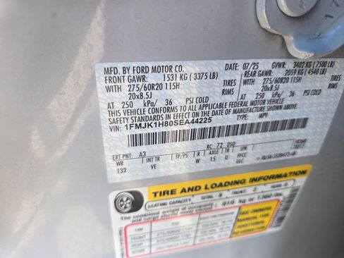 Used 2025 Ford Expedition Max Active RWD image 14