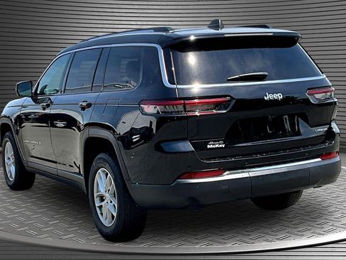 Used 2023 Jeep Grand Cherokee L Laredo w/ Luxury Tech Group I AWD/4WD image 4