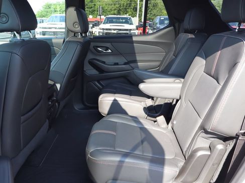 Used 2023 Chevrolet Traverse RS AWD/4WD image 31
