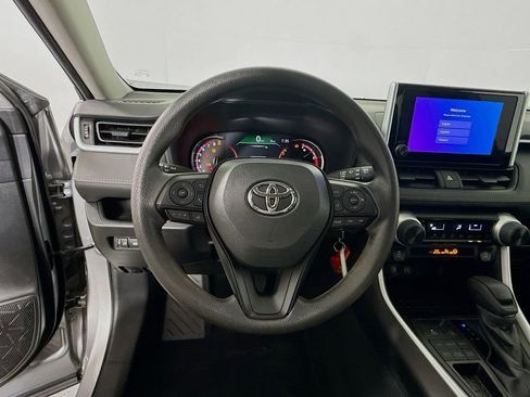 Certified 2023 Toyota RAV4 LE AWD/4WD image 11