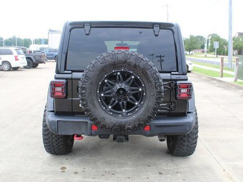 Used 2018 Jeep Wrangler Unlimited Rubicon AWD/4WD image 4