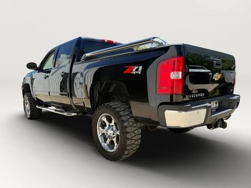 Used 2013 Chevrolet Silverado 2500 LTZ w/ LTZ Plus Package AWD/4WD image 5