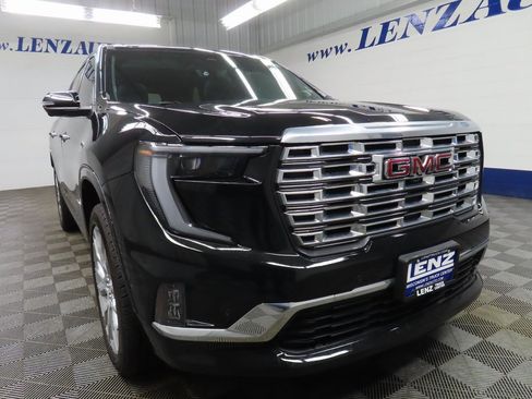 Used 2025 GMC Acadia Denali w/ Super Cruise Package image 3