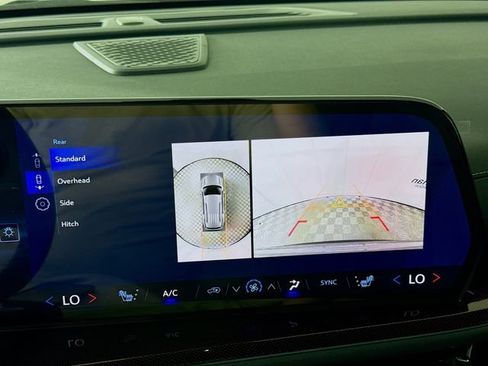 New 2026 Chevrolet Traverse Z71 w/ Enhanced Driving Package image 15