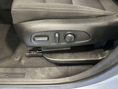 Used 2023 GMC Terrain SLE w/ Driver Convenience Package AWD/4WD image 29