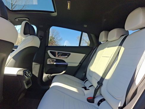 Certified 2025 Mercedes-Benz GLC 300 4MATIC image 10