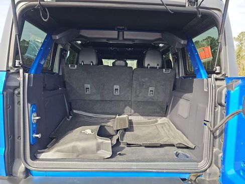 Used 2023 Ford Bronco Wildtrak image 15