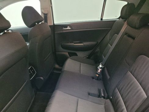 Used 2019 Kia Sportage LX FWD image 18