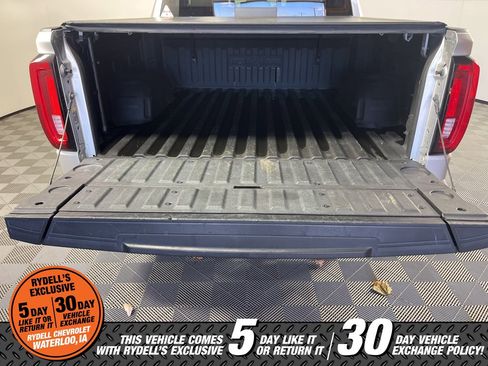 Used 2019 GMC Sierra 1500 SLT w/ SLT Premium Package image 21