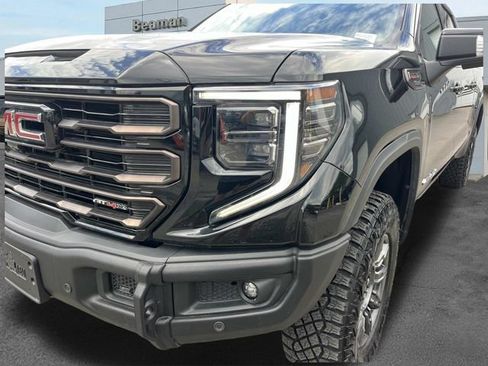 Used 2024 GMC Sierra 1500 AT4X AWD/4WD image 9