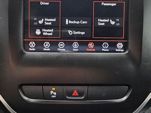 Used 2019 Jeep Cherokee Latitude Plus image 14