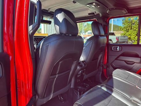 Used 2021 Jeep Gladiator Overland w/ Popular Equipment Package image 42