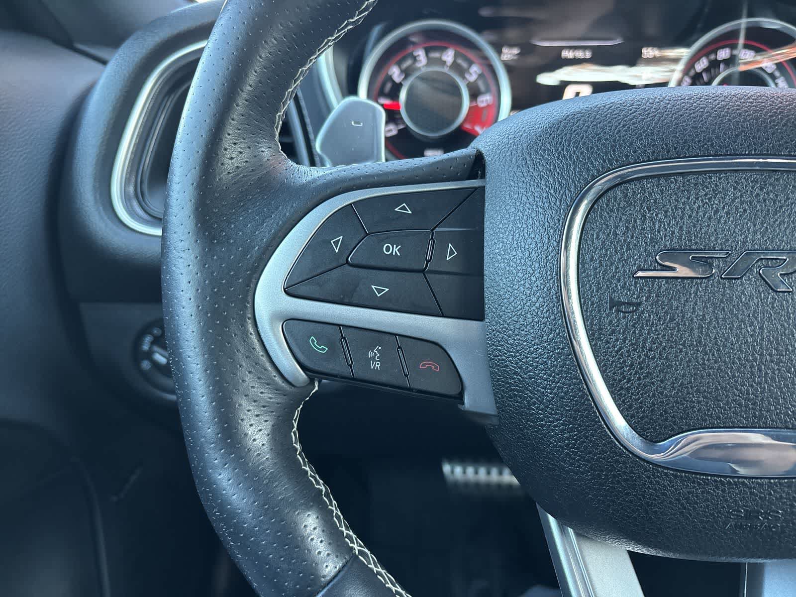 Used 2015 Dodge Challenger SRT RWD image 12