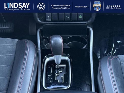 Used 2020 Mitsubishi Outlander AWD image 16