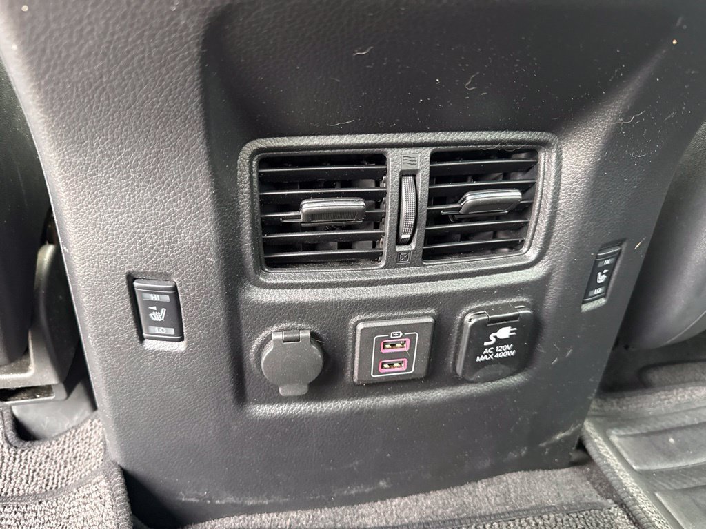 Used 2021 Nissan Titan PRO-4X AWD/4WD image 11
