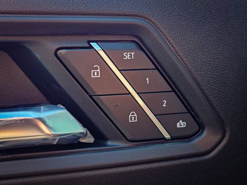 New 2026 GMC Canyon Denali AWD/4WD image 12