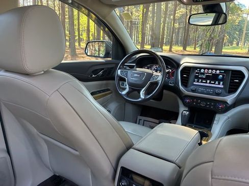 Used 2019 GMC Acadia Denali w/ Technology Package AWD/4WD image 27