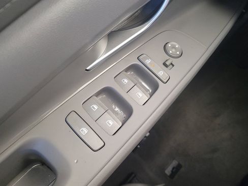 Used 2024 Hyundai Elantra SE FWD image 27