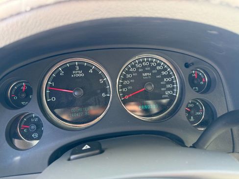 Used 2007 Chevrolet Suburban 2500 LT image 19