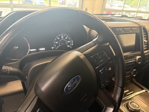 Used 2018 Ford Expedition Limited AWD/4WD image 7