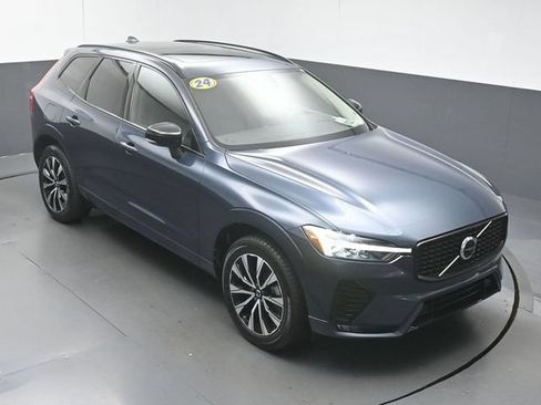 Used 2024 Volvo XC60 B5 Core AWD/4WD image 43