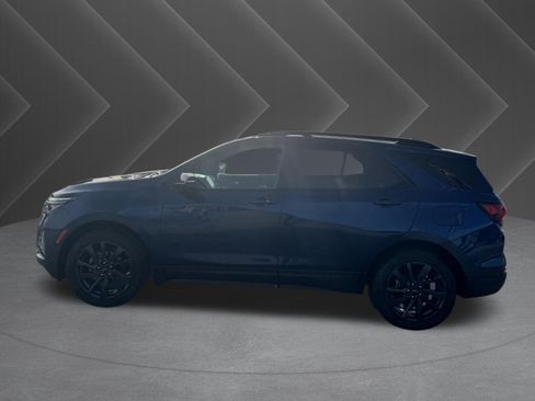 Used 2022 Chevrolet Equinox RS w/ Infotainment Package image 5
