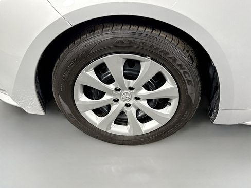 Used 2020 Toyota Corolla LE image 37