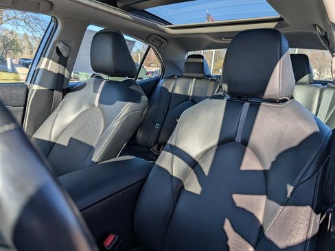 Used 2022 Toyota Camry XSE image 20