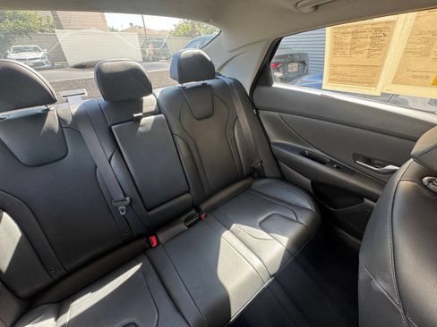 Used 2025 Hyundai Elantra Limited FWD image 40