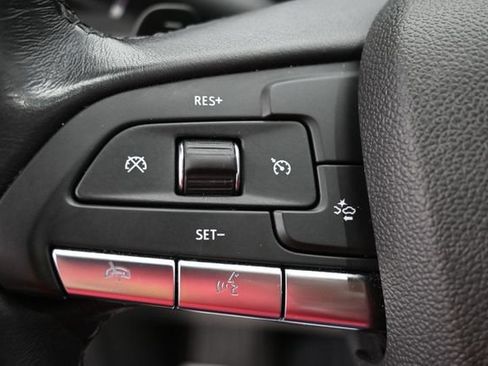 Used 2024 Cadillac XT4 Premium Luxury FWD image 17