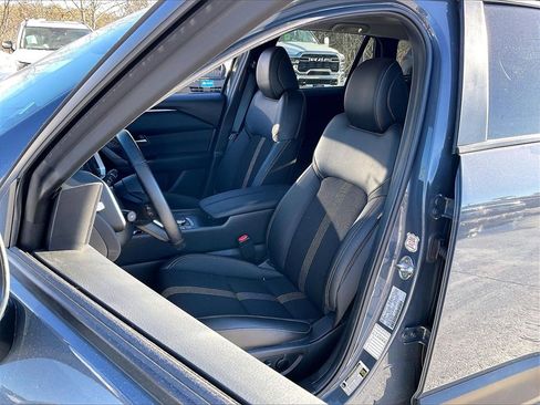 Used 2025 MAZDA CX-50 AWD 2.5 S w/ Premium Package image 9