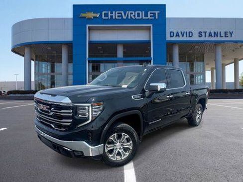 Used 2025 GMC Sierra 1500 SLT w/ SLT Convenience Package AWD/4WD image 1