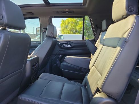 Used 2021 Chevrolet Tahoe Z71 w/ Z71 Off-Road Package AWD/4WD image 11