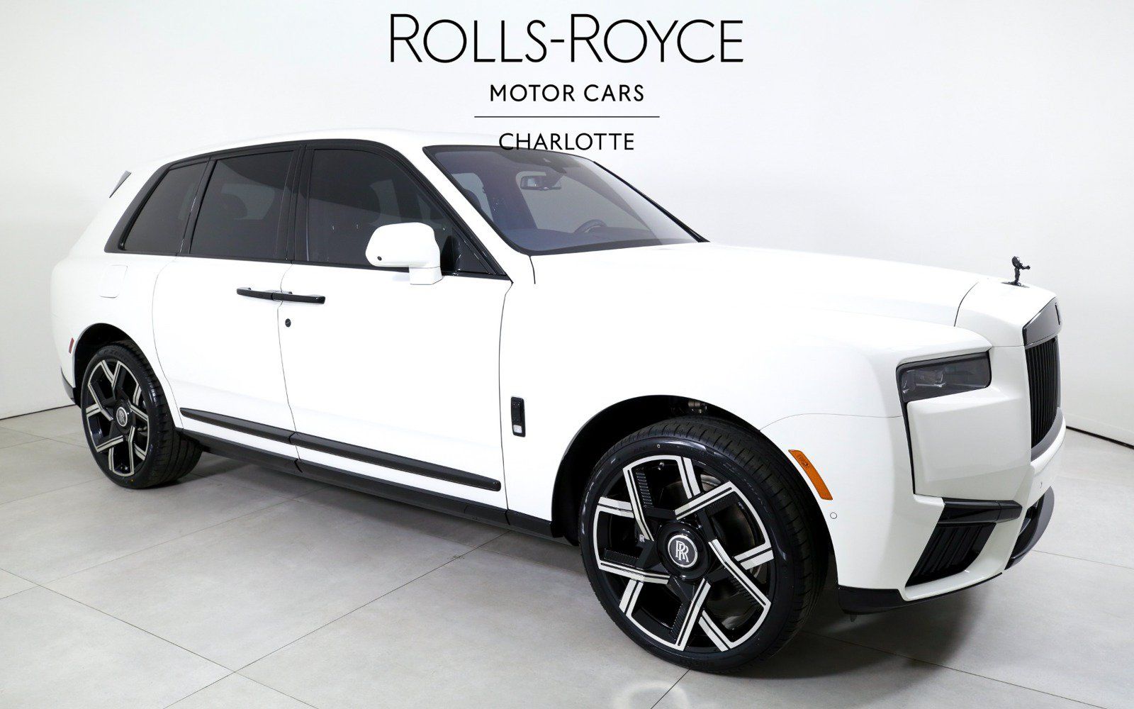 Used 2026 Rolls-Royce Cullinan AWD/4WD image 5