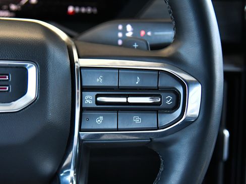 Used 2024 GMC Acadia Elevation FWD image 37