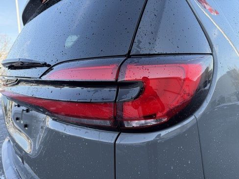 Used 2021 Chrysler Pacifica Touring-L w/ Premium & Safety Sphere Group image 6